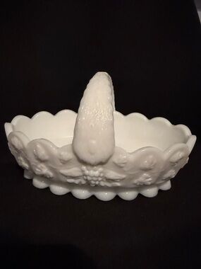 Vintage Westmoreland Milk Glass White Decorative Basket Grape With Handles